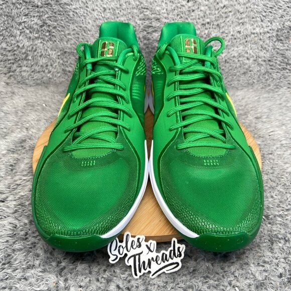 Nike Sabrina 2 Oregon Ducks Size 11.5 Men = 13 Women Green Yellow HQ4344-300 main image 5